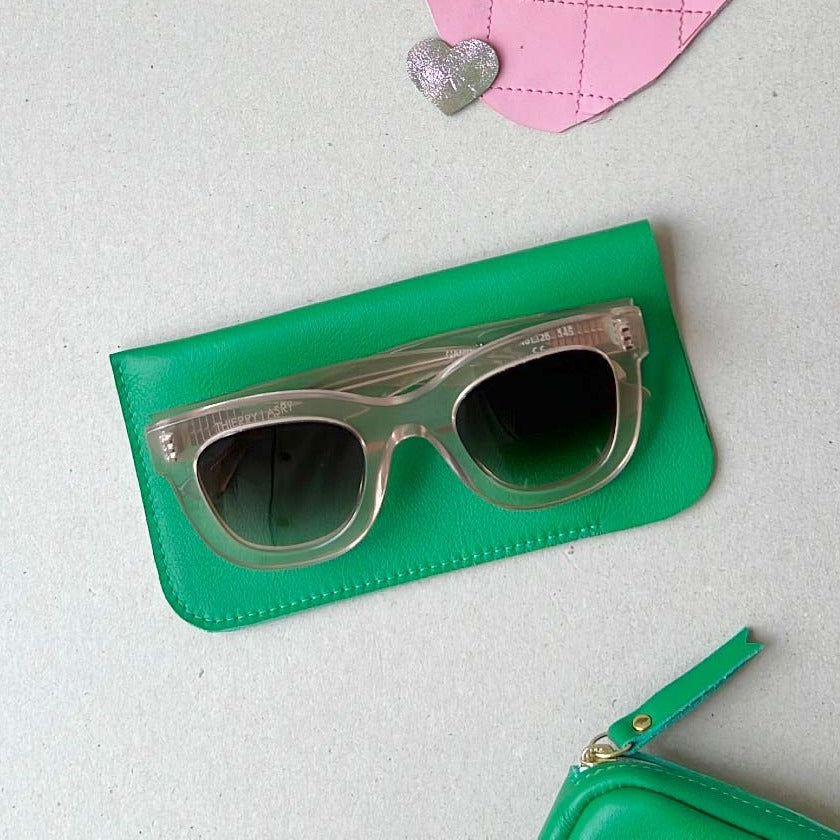 étui lunettes solaires
