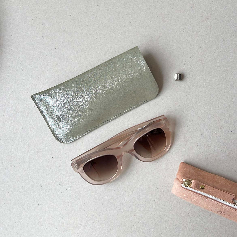 étui lunettes solaires