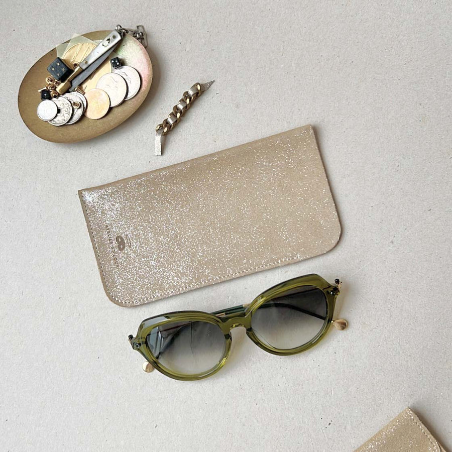 étui lunettes solaires