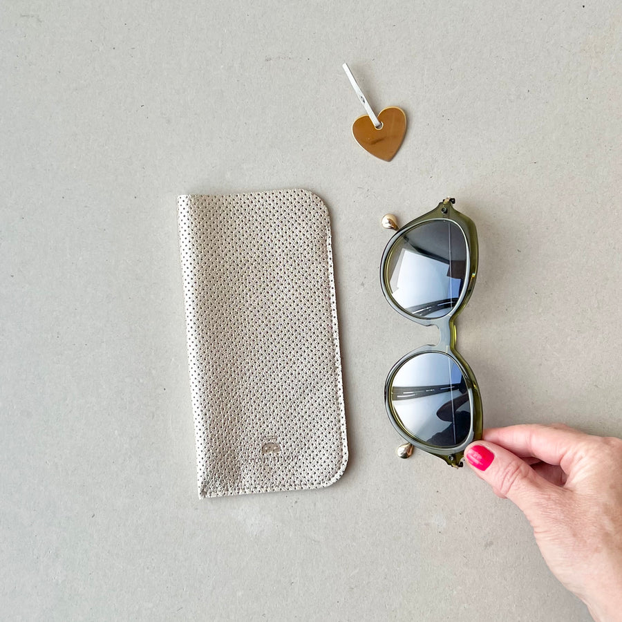 étui lunettes solaires