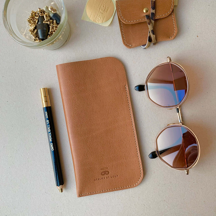 étui lunettes solaires